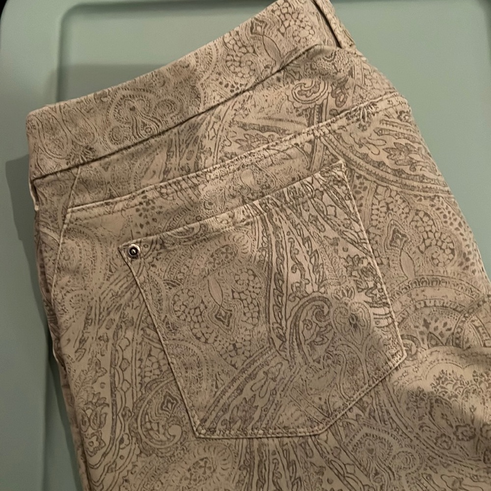 Chicos “so slimming” jeans paisley design CUTE!